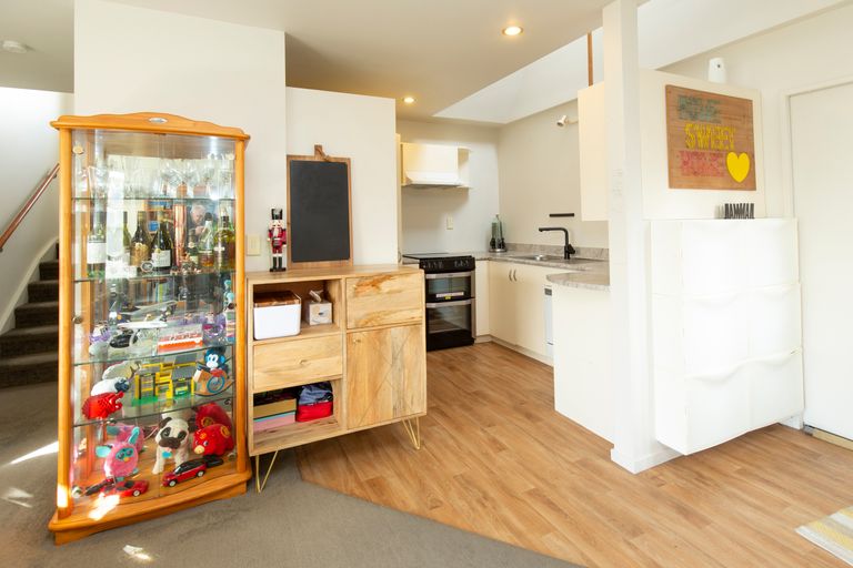 Photo of property in 1/670 Whangaparaoa Road, Stanmore Bay, Whangaparaoa, 0932