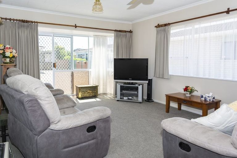 Photo of property in 1/36 Tukapa Street, Westown, New Plymouth, 4310