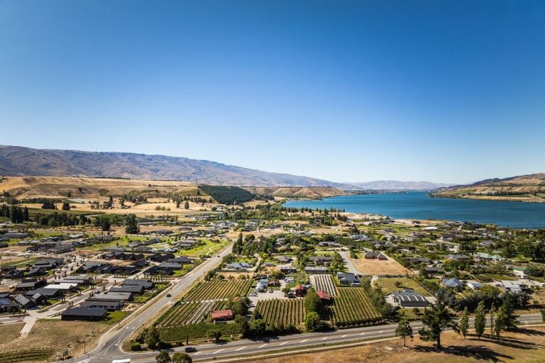 Photo of property in 1 Shortcut Road, Cromwell, 9310