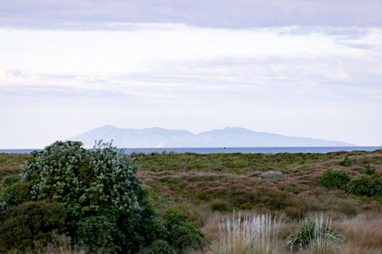 Photo of property in 14b Wakanoi Place, Bowentown, Waihi Beach, 3177