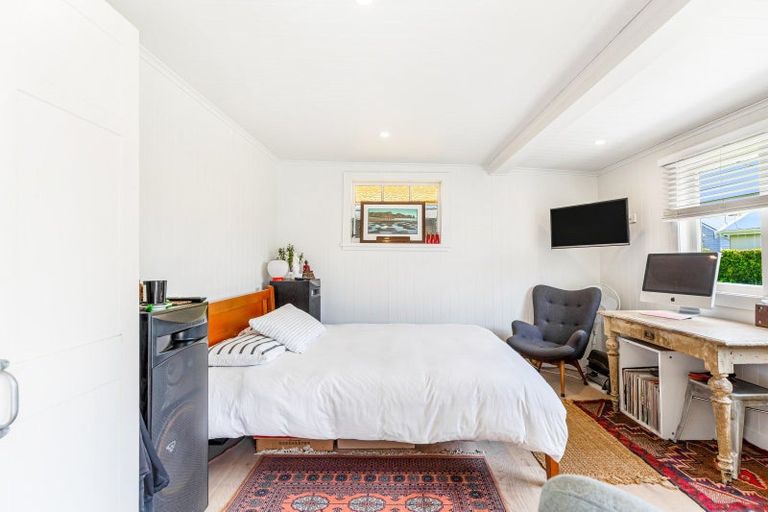 Photo of property in 203 Victoria Road, Devonport, Auckland, 0624