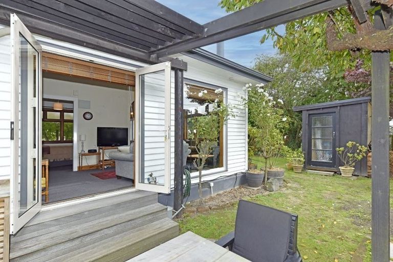 Photo of property in 1/42 Nortons Road, Avonhead, Christchurch, 8042