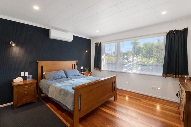 Photo of property in 14 Alexander Street, Waikanae, 5036