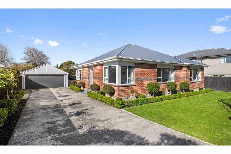 Photo of property in 205 Centaurus Road, Saint Martins, Christchurch, 8022
