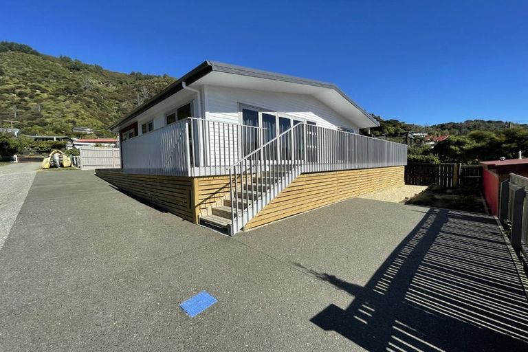 Photo of property in 380b Waikawa Road, Waikawa, Picton, 7220
