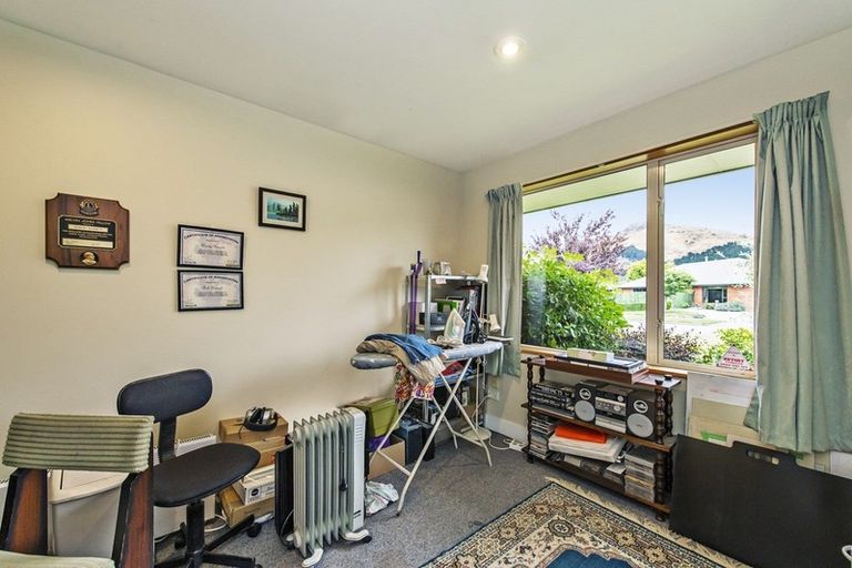 Photo of property in 68 Mauger Drive, Heathcote Valley, Christchurch, 8022