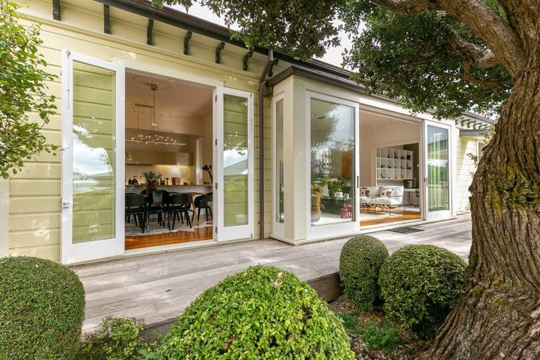 Photo of property in 117 Pirie Street, Mount Victoria, Wellington, 6011