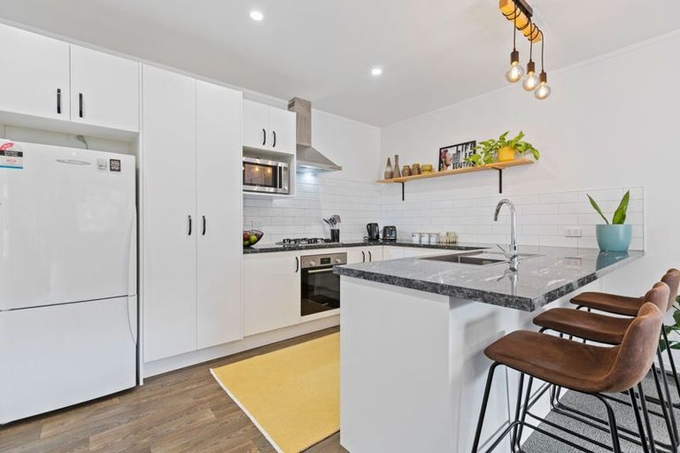 Photo of property in 6 Whenu Way, Bell Block, New Plymouth, 4312