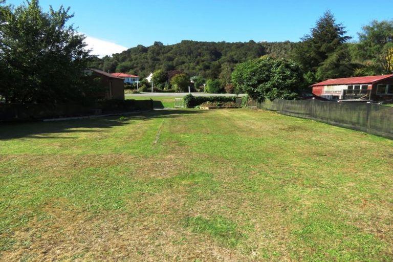 Photo of property in 35 Dick Street, Reefton, 7830