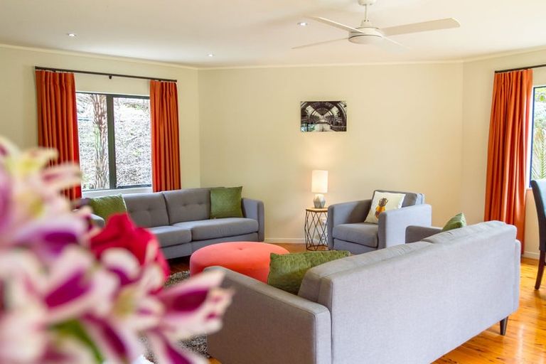 Photo of property in 24a Korotaha Terrace, Rothesay Bay, Auckland, 0630