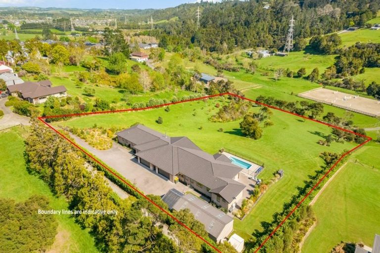 Photo of property in 165b Oraha Road, Kumeu, 0892