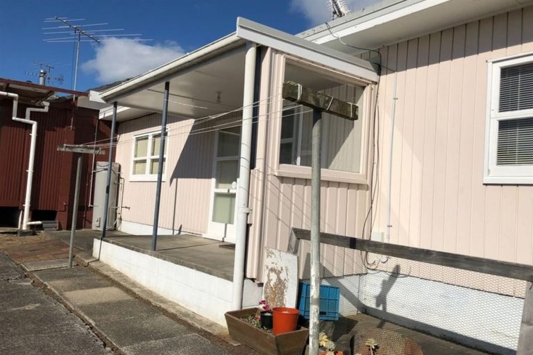 Photo of property in 20a Rutland Road, Stanley Point, Auckland, 0624