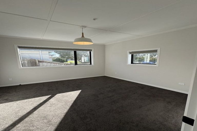 Photo of property in 11 Dyson Street, Strathern, Invercargill, 9812