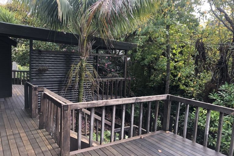 Photo of property in 2/69 Saddleback Rise, Murrays Bay, Auckland, 0630