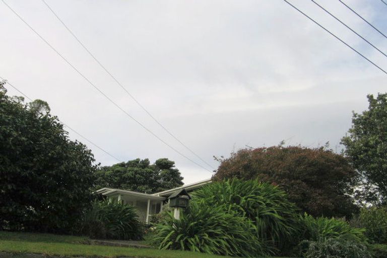 Photo of property in 25 The Drive, Tawa, Wellington, 5028