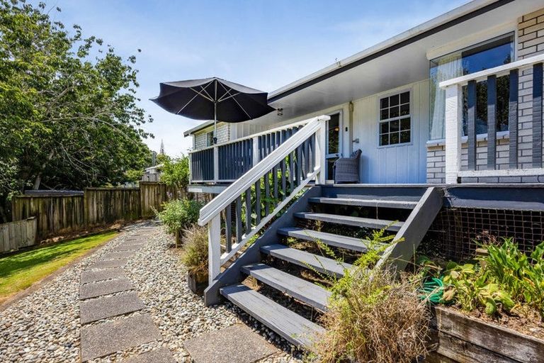Photo of property in 11 Elder Grove, Whalers Gate, New Plymouth, 4310