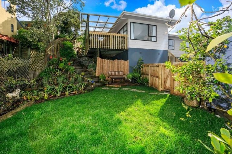 Photo of property in 2/59a Target Road, Totara Vale, Auckland, 0629