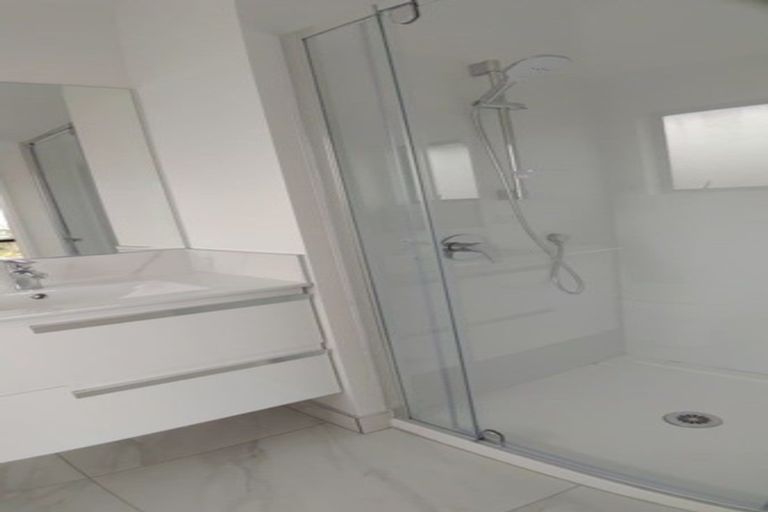 Photo of property in 1/1 Argyle Road, Browns Bay, Auckland, 0630