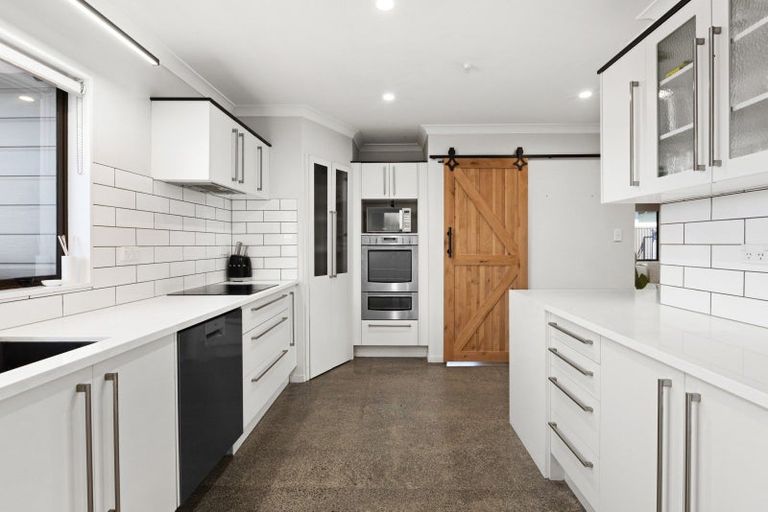 Photo of property in 166 Avondale Road, Greenmeadows, Napier, 4112