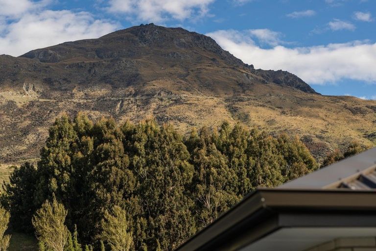 Photo of property in 26 Violet Way, Lower Shotover, Queenstown, 9304