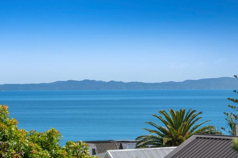 Photo of property in 1326 Whangaparaoa Road, Army Bay, Whangaparaoa, 0930