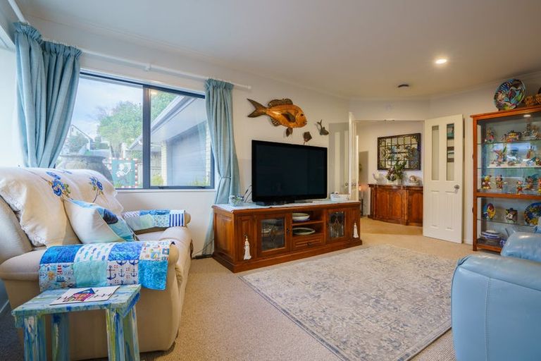 Photo of property in 5 Caversham Drive, Rototuna, Hamilton, 3210