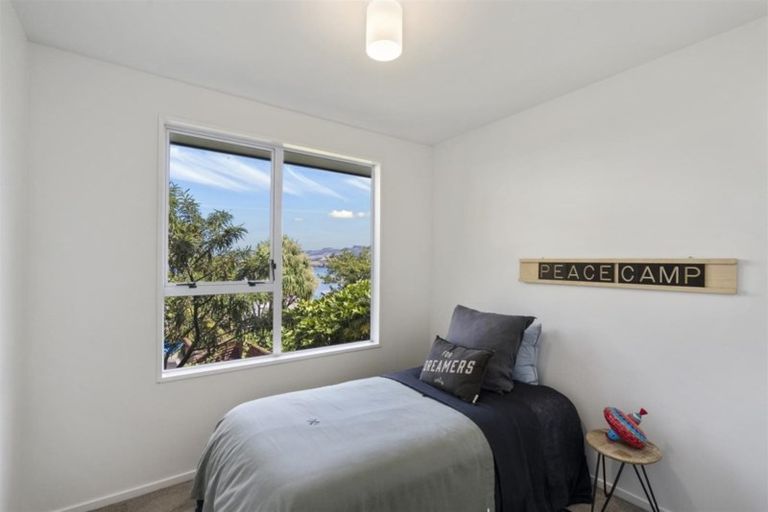 Photo of property in 4 Stevensons Steep, Lyttelton, 8082