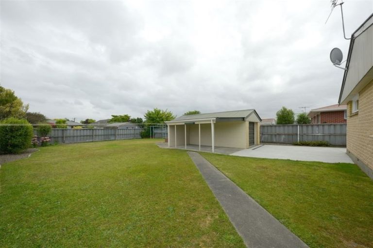 Photo of property in 66 Daniels Road, Redwood, Christchurch, 8051