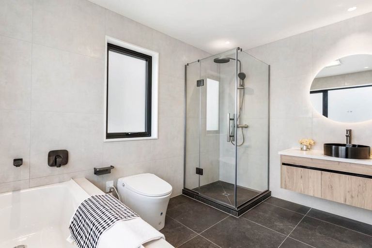Photo of property in 1b Altair Place, Windsor Park, Auckland, 0632