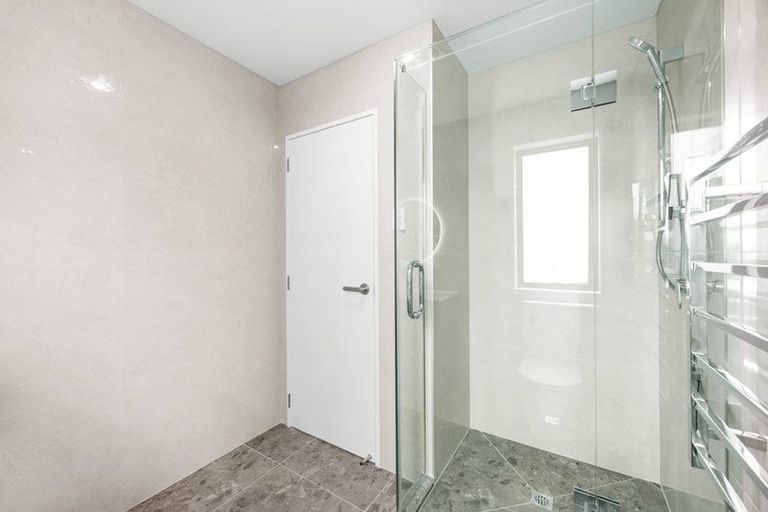 Photo of property in 5 Brent Place, Manurewa, Auckland, 2102