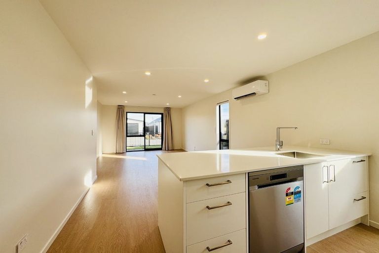 Photo of property in 24 Ruataniwha Avenue, Rangiora, 7400