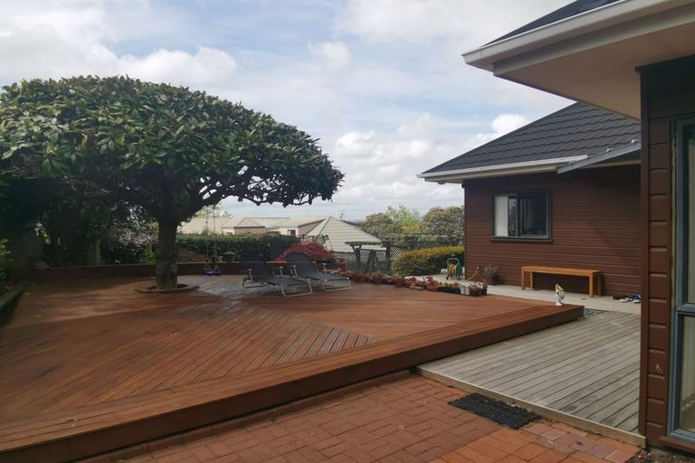 Photo of property in 3 Javelin Place, West Harbour, Auckland, 0618