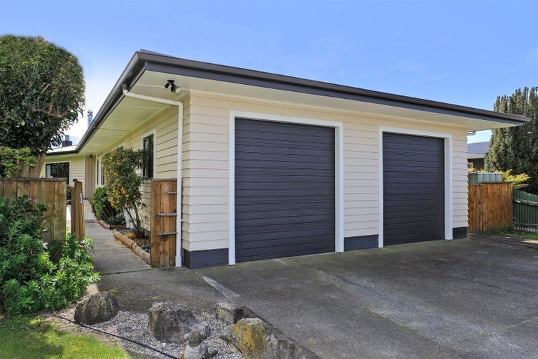Photo of property in 25 Trinity Crescent, Pirimai, Napier, 4112