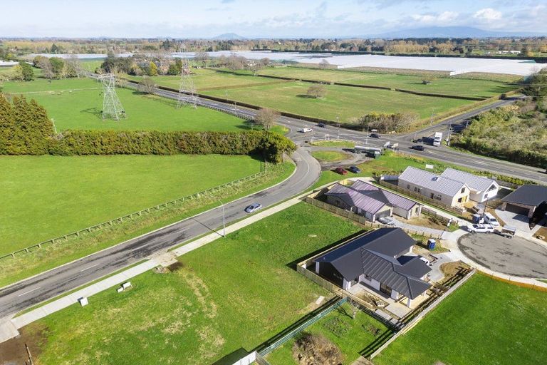 Photo of property in 7 Silverwood Lane, Leamington, Cambridge, 3495