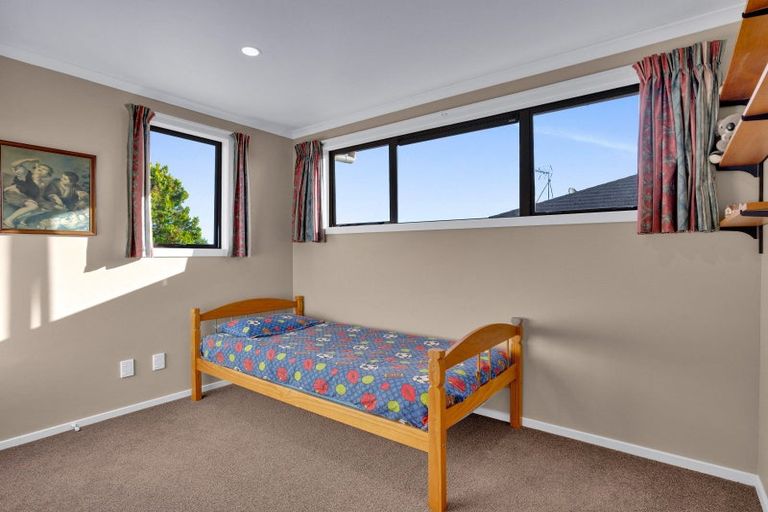 Photo of property in 2 Cranmer Close, Rototuna North, Hamilton, 3210