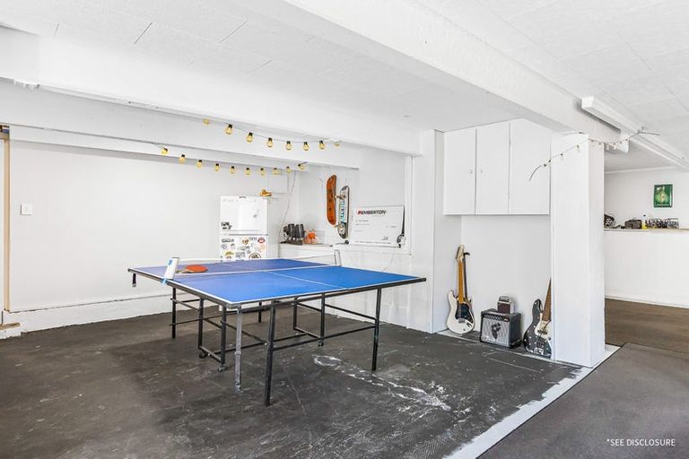 Photo of property in 38 Woodside Road, Massey, Auckland, 0614