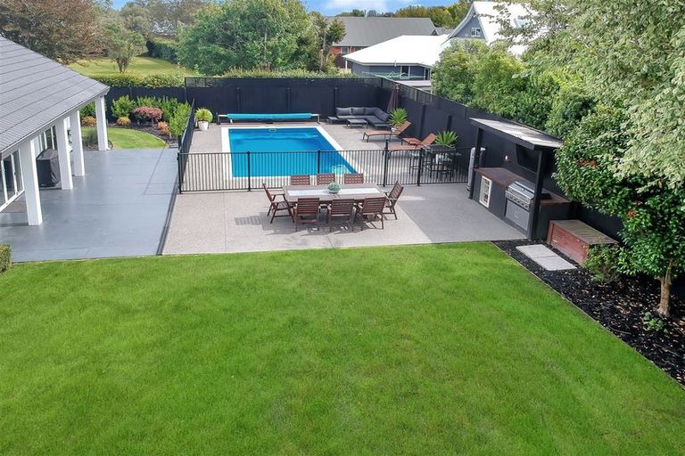 Photo of property in 52 Regent's Park Drive, Casebrook, Christchurch, 8051