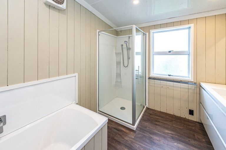 Photo of property in 218 Parahaki Road, Waverley, 4591