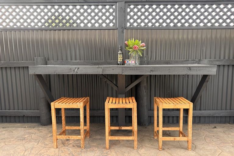 Photo of property in 1 Perry Crescent, Greenmeadows, Napier, 4112