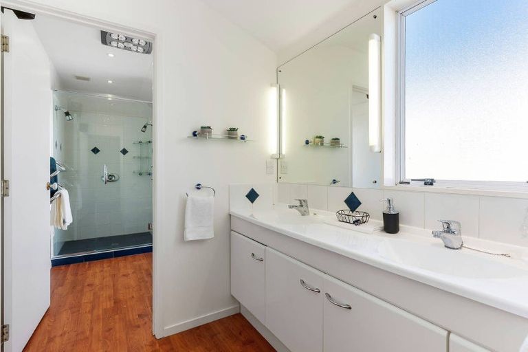 Photo of property in 141 Pah Road, Cockle Bay, Auckland, 2014