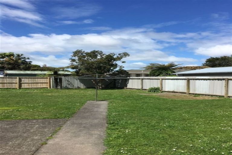 Photo of property in 8 Cargill Street, Papakura, 2110