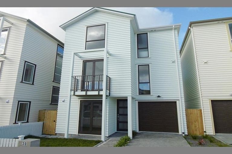 Photo of property in 30 Stephen Avenue, Henderson, Auckland, 0610