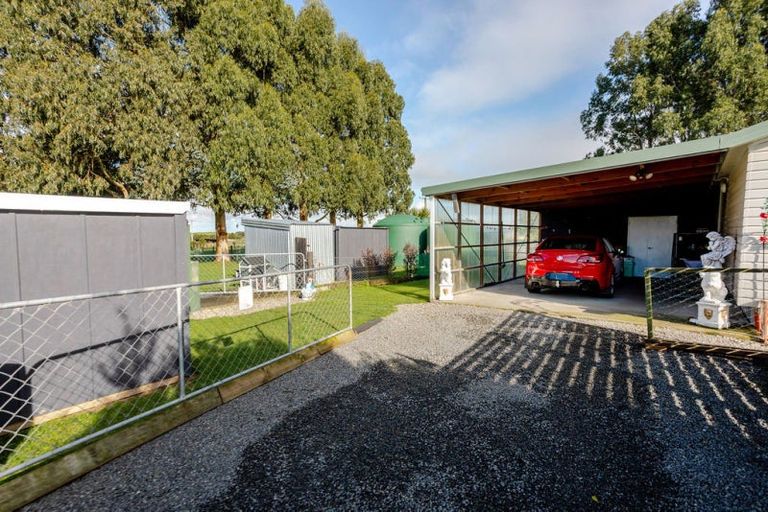 Photo of property in 341 Maharahara Road, Dannevirke, 4972