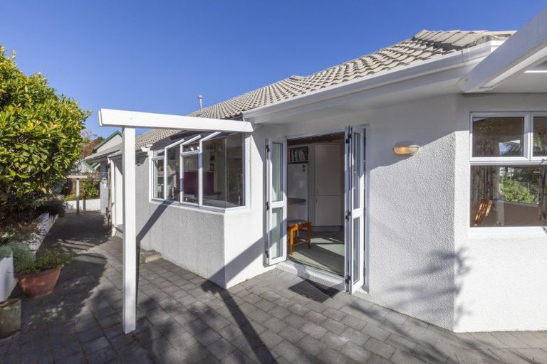 Photo of property in 6b Wharemauku Road, Raumati Beach, Paraparaumu, 5032