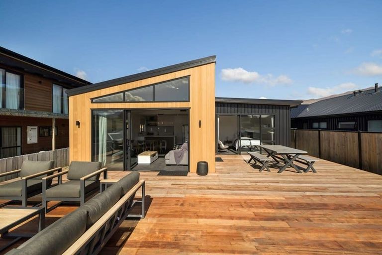 Photo of property in 65 Farrant Drive, Wanaka, 9305