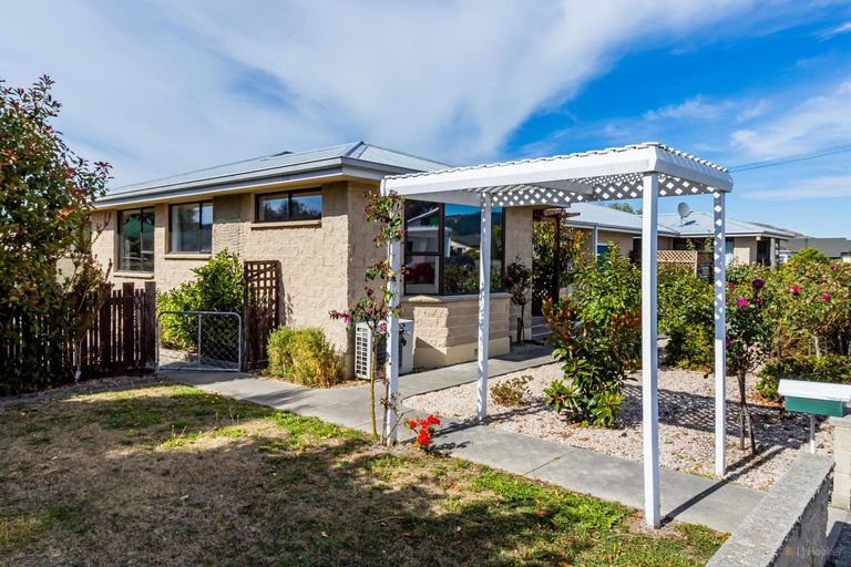 Photo of property in 5a Innes Street, Waimate, 7924