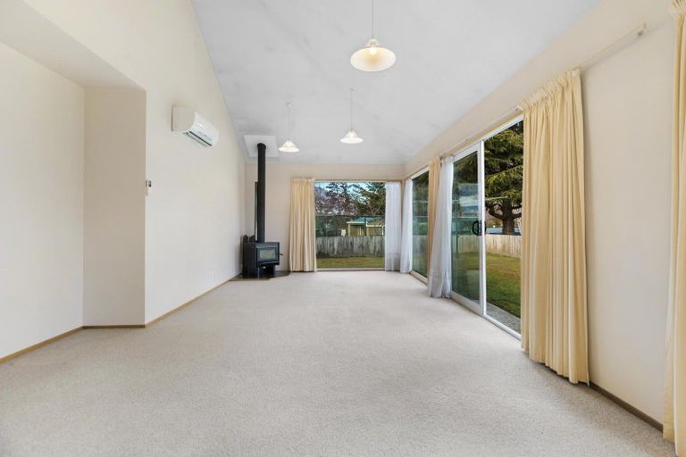 Photo of property in 10 Alta Place, Frankton, Queenstown, 9300