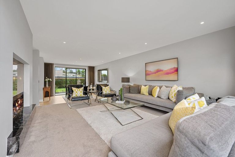 Photo of property in 9 Craig Road, Milford, Auckland, 0620
