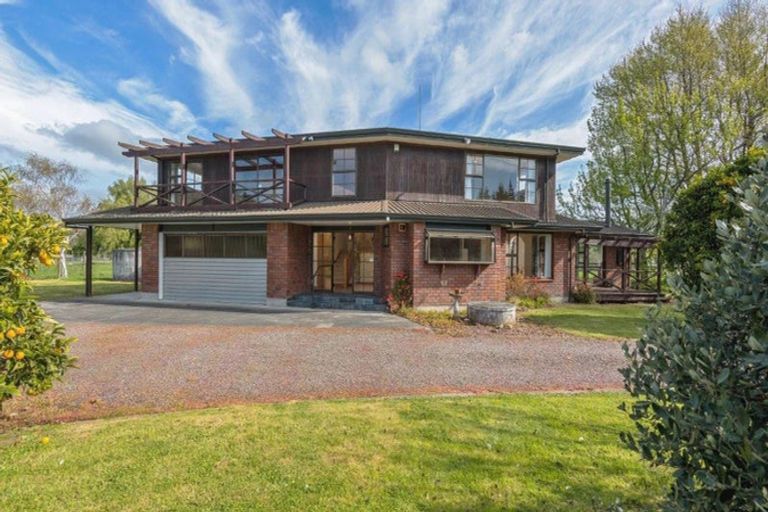 Photo of property in 83 Oroua Road, Kairanga, Palmerston North, 4475