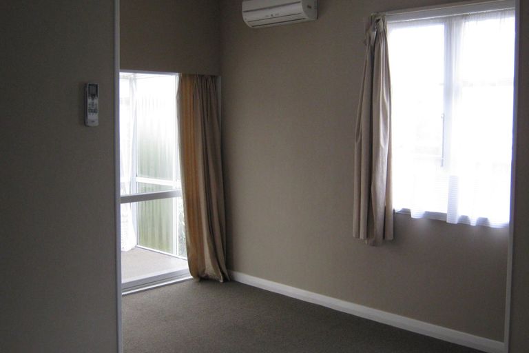 Photo of property in 15 Ihle Street, Terrace End, Palmerston North, 4410